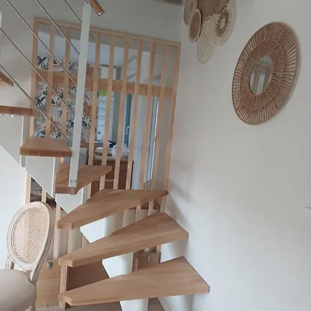 Maison En Bord De Seine Poses